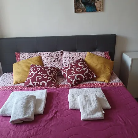 Nocleg ze śniadaniem B&B Appartamenti Napoli 2*