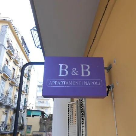 B&B Appartamenti Napoli 2* Neapol