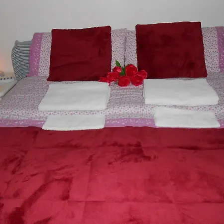 Nocleg ze śniadaniem B&B Appartamenti Napoli Neapol